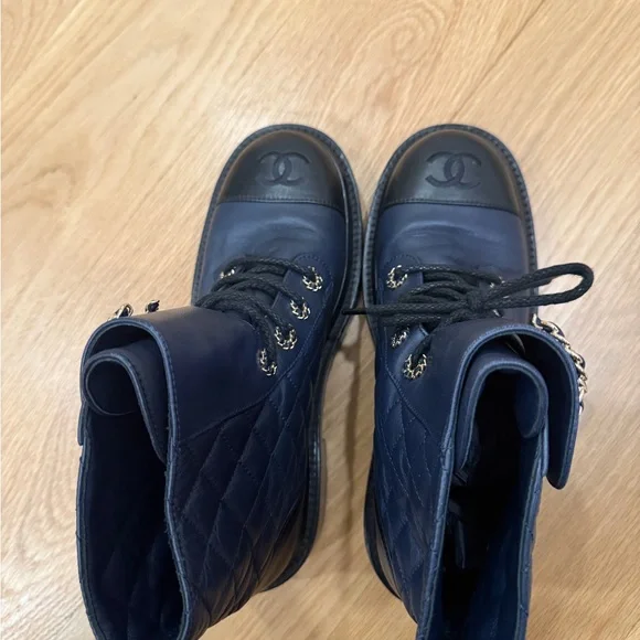 CHANEL Dark Blue and Black Quilted Leather Lace Up Boots - Picture 7 of 9